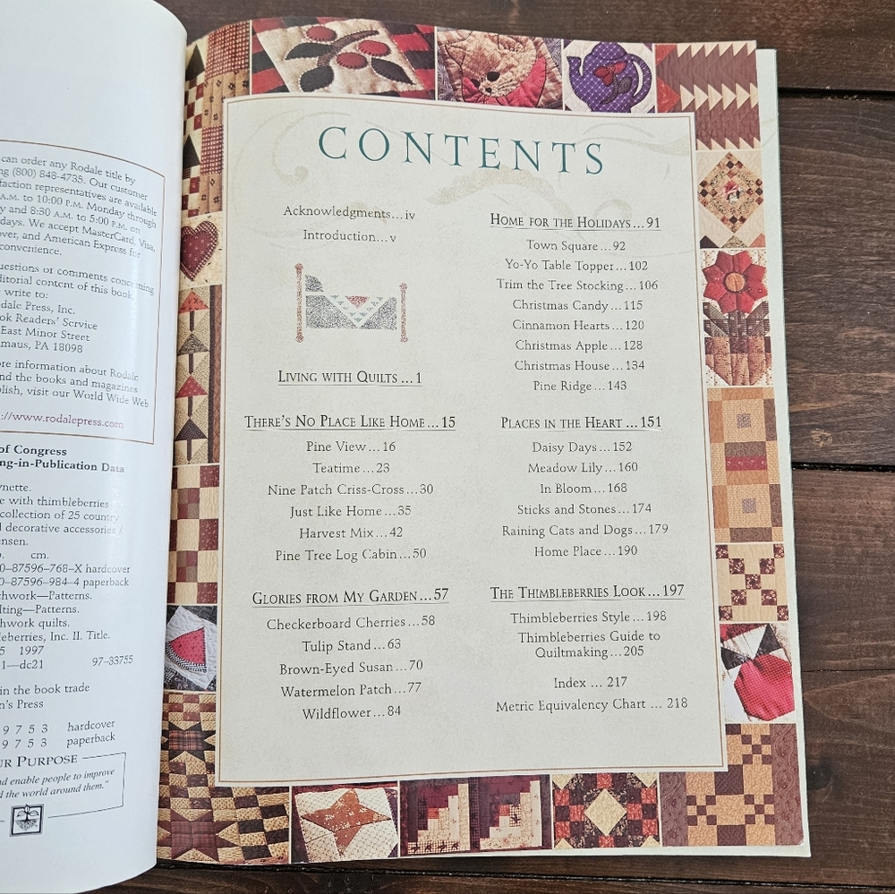 At Home with Thimbleberries Quilts by Lynette Jensen Paperback Sewing Book - Picture 4 of 10